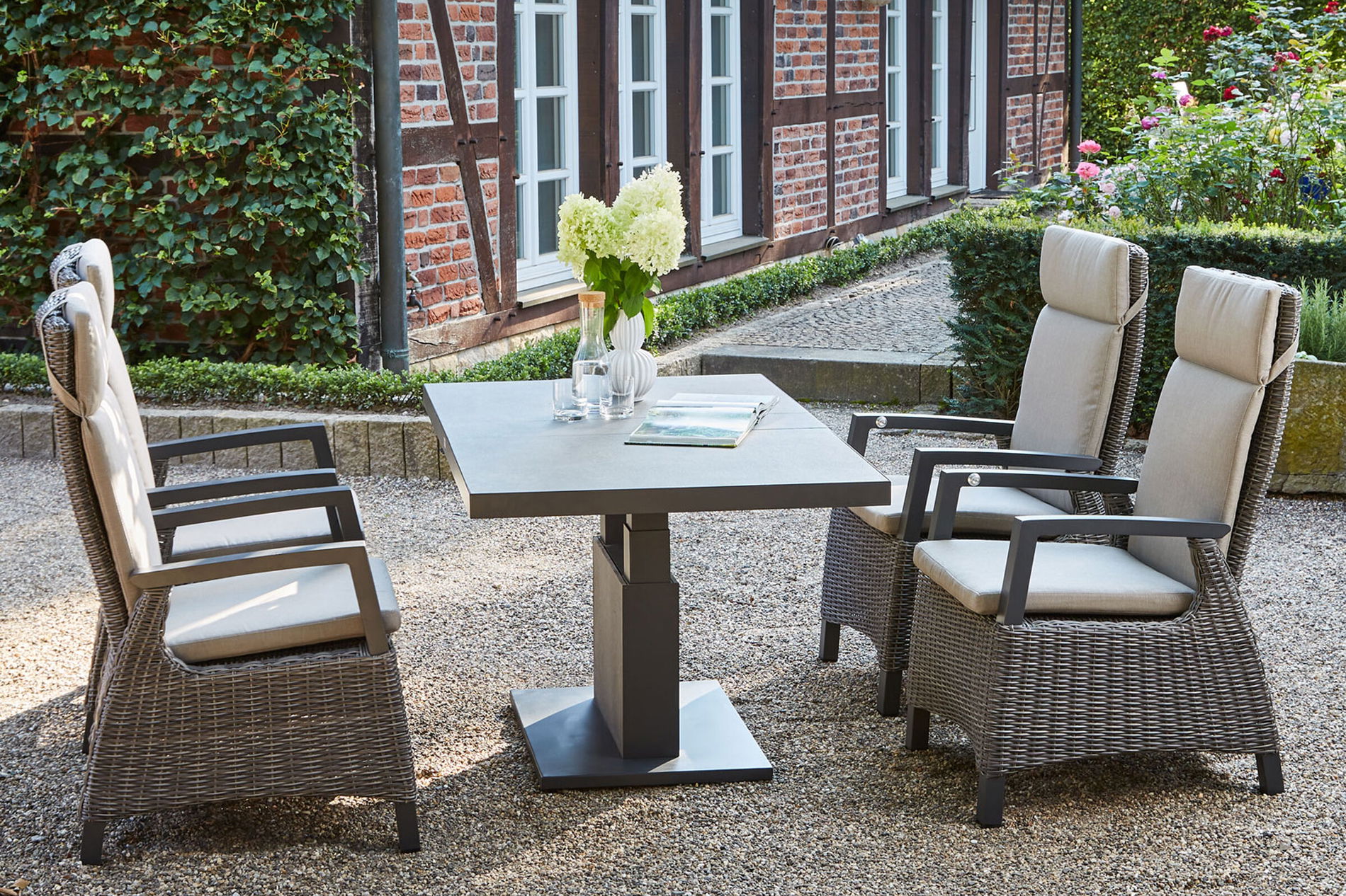 SIENA GARDEN Corido/Bellani Grau salon de jardin, charcoal/anthracite/gris, alu/tressage Gardino®, table réglable 140x85 cm, 4 fauteuils Dining Move 22113__1