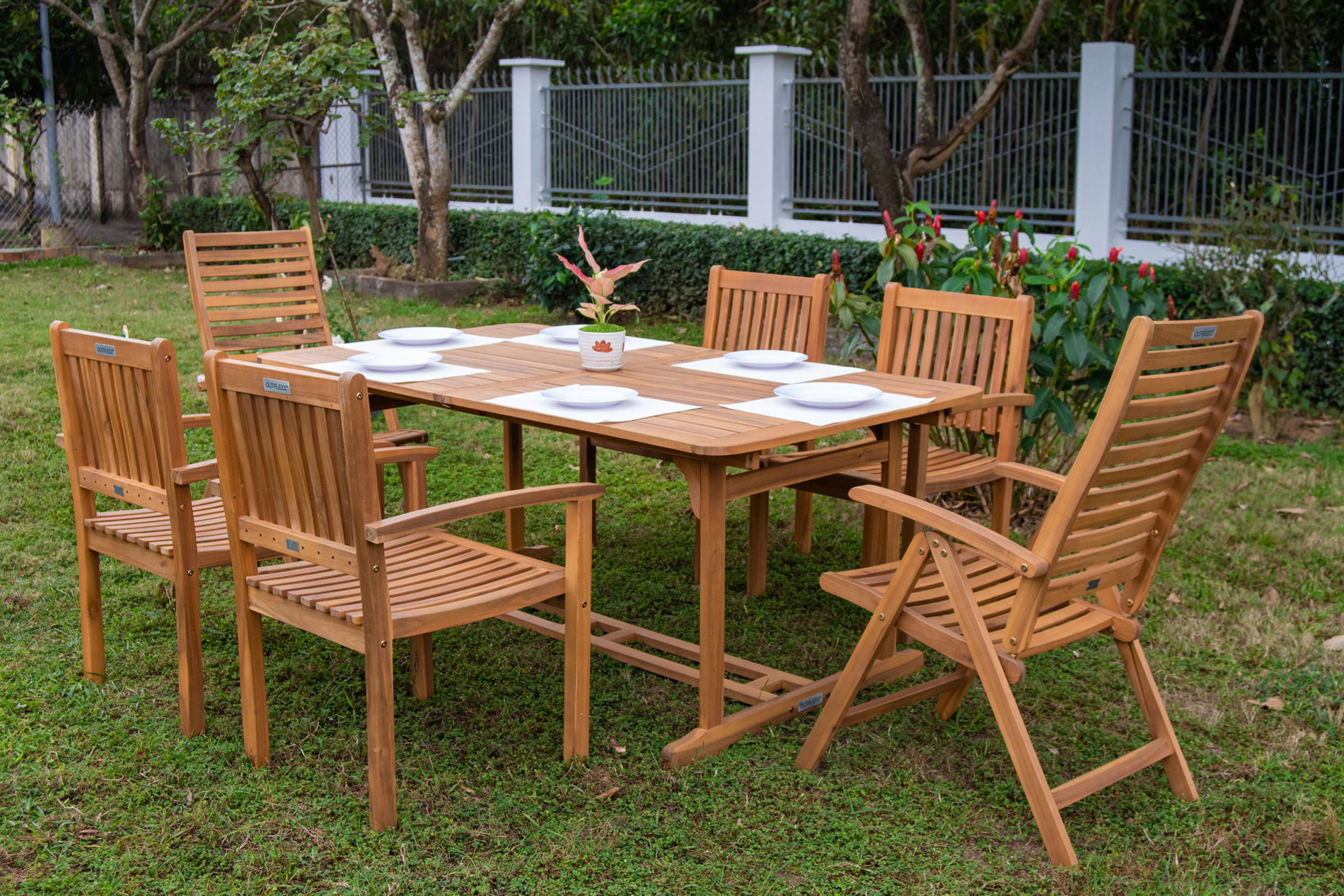 Ensemble repas de jardin OUTFLEXX, naturel, Acacia, Table extensible 150/200 x 90 cm, 2 chaises pliantes, 4 fauteuils avec accoudoirs, réglable en 5 positions, Produit certifié FSC® 22819__1