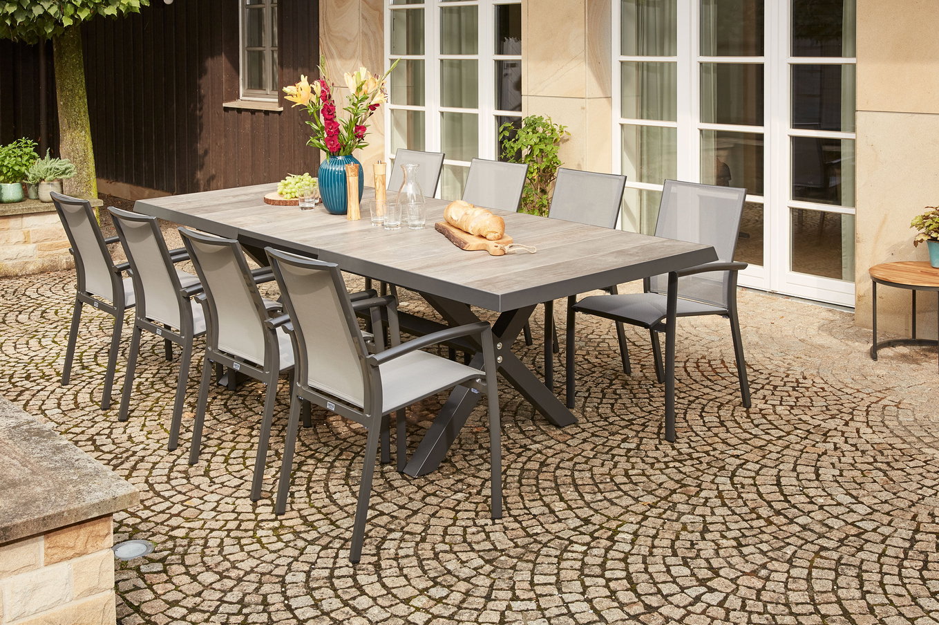 SIENA GARDEN Velia/Sincro Ensemble repas de jardin, anthracite/gris naturel, Alu/Ranotex/Céramique, 8 fauteuils, table à rallonge 200/260 x 100 cm 21489__1