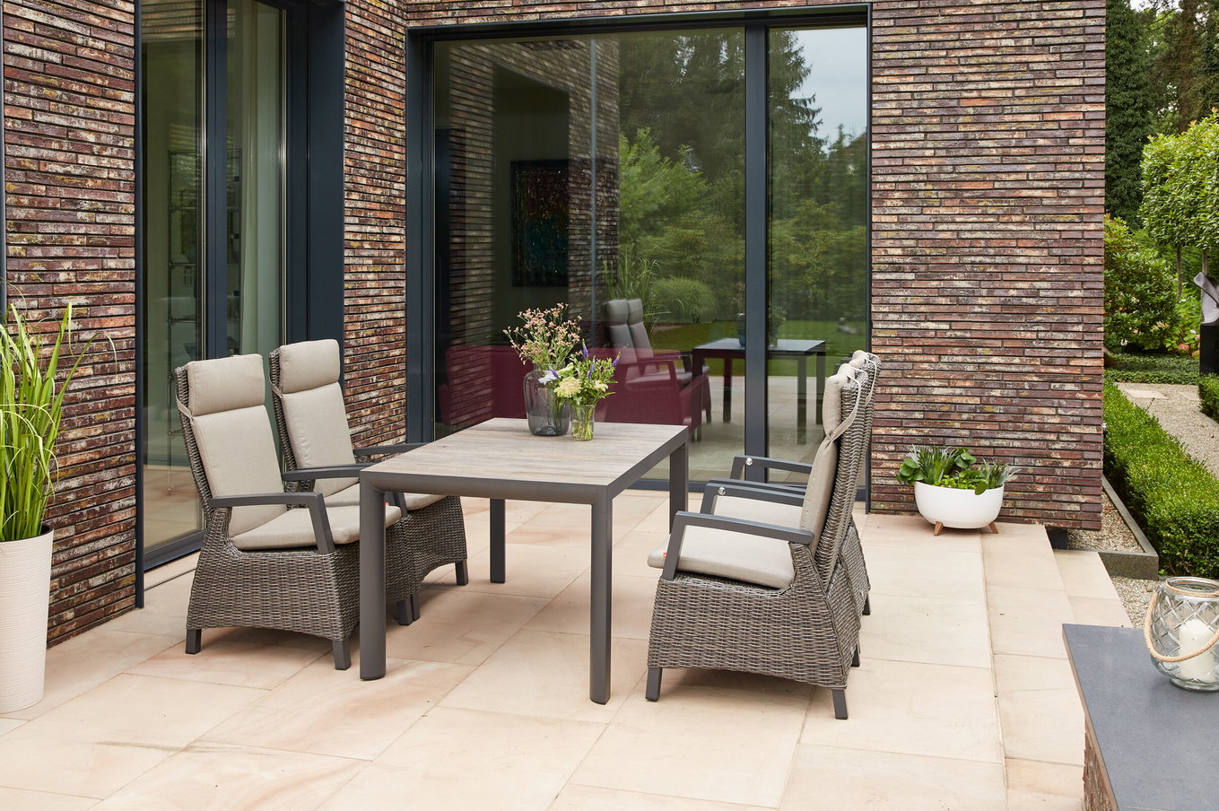 SIENA GARDEN Silva/Corido Ensemble repas de jardin, anthracite/gris, alu/tressage Gardino®/céramique, 140 x 90 cm, inclus 4 fauteuils Dining 23817__1