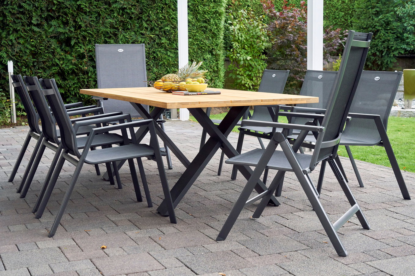 HARTMAN Xanadu / Aruba Ensemble repas de jardin, xerix/anthracite, Alu/Teck, 6 fauteuils empilables, 2 chaises pliantes, 220x100cm 21180__1