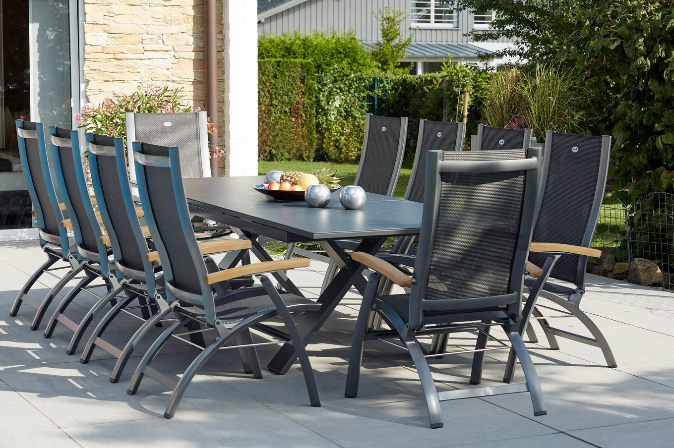 HARTMAN Modèle spécial Xanadu / Primo Ensemble repas de jardin, xerix/naturel, Alu/Teck/Vitrocéramique, 10 chaises pliantes, 220/280x100cm, piètement en X, accoudoirs en teck 23336__1