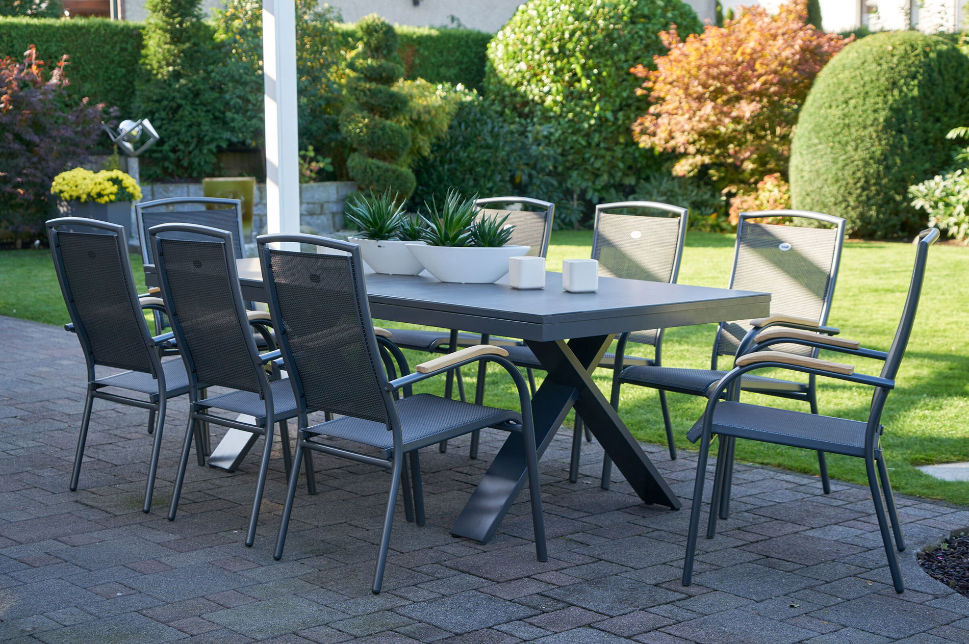 HARTMAN Modèle spécial Xanadu / Raffaelo Ensemble de salle à manger de jardin, xerix/anthracite, Alu/Verre céramique, 8 fauteuils empilables, 220/280x100cm 21097__1