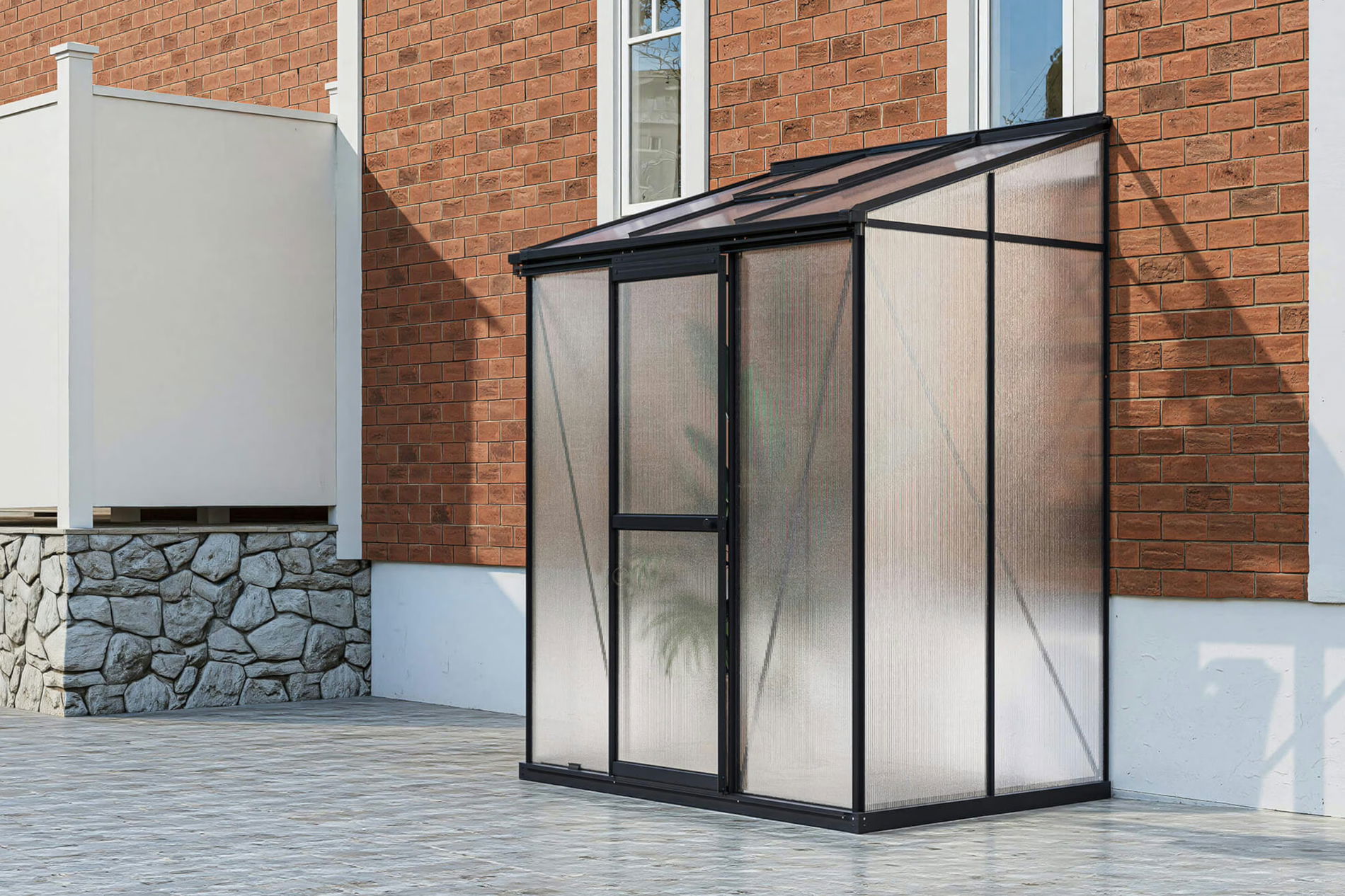 Serre adossée OUTFLEXX Verde Comfort, cadre noir, Aluminium/Polycarbonate, 160 x 105 x 190 cm, résistant aux UV, thermolaqué, avec porte coulissante