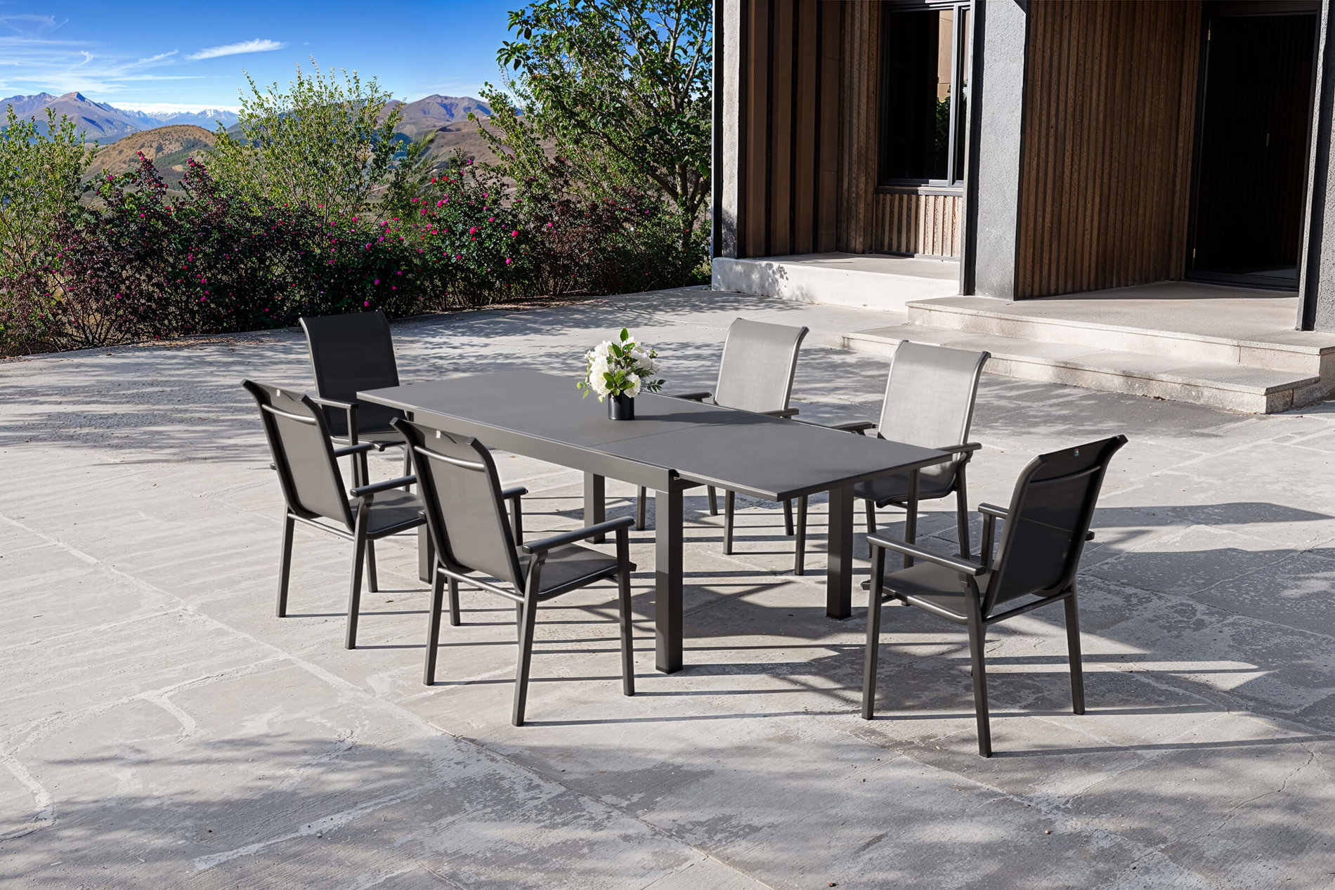 KETTLER BasicPlus Pro Garten-Essgruppe, anthrazit matt/schwarz, Alu/Textilene/Spraystone, Tisch 160/260 x 100 cm, inkl. 6 Stapelsessel KETTLER BasicPlus Pro Garten-Essgruppe, anthrazit matt/schwarz, Alu/Textilene/Spraystone, Tisch 160/260 x 100 cm, inkl. 6 Stapelsessel