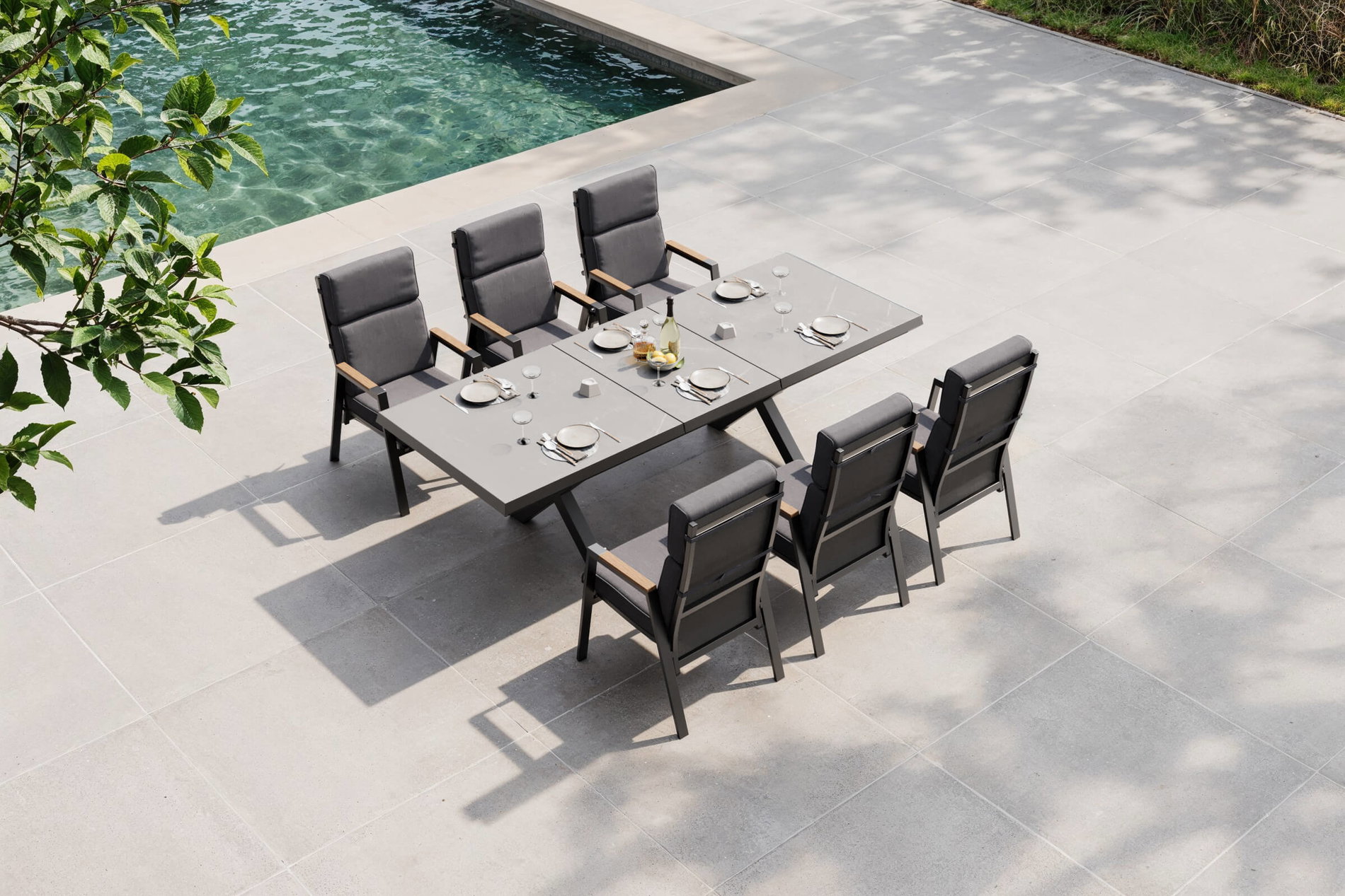 OUTFLEXX Serro Salon de jardin, noir/anthracite, Alu/Imitation pierre/Teck, Table 200/260 x 100 cm, extensible, 6 fauteuils empilables