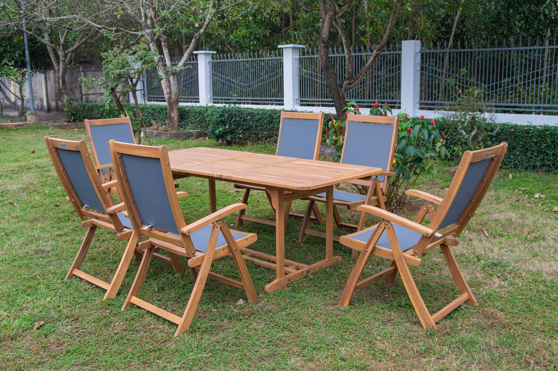 OUTFLEXX Ensemble repas de jardin, naturel/gris, Acacia/Textilene, Table extensible 180/240 x 100 cm, 6 chaises pliantes 5 positions, Produit certifié FSC® 22825__1