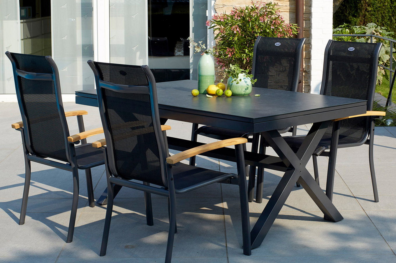 HARTMAN Xanadu / Alice Ensemble repas de jardin, xerix/naturel, Alu/Teck/Verre-céramique, 4x4 Textilène, 4 Fauteuils Dining, 160/220x100cm, Accoudoirs en Teck 23247__1