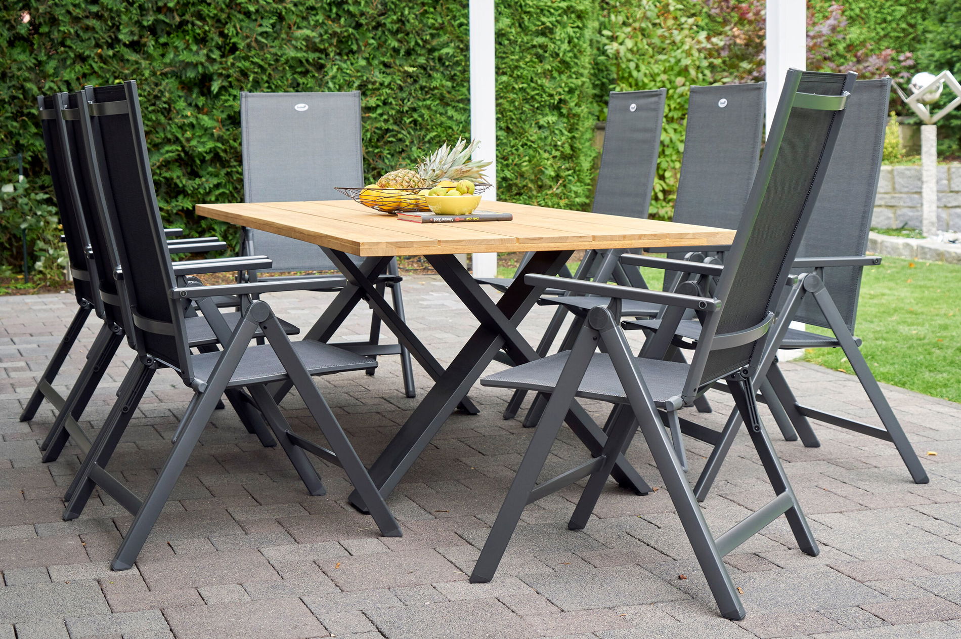 HARTMAN Xanadu / Aruba Ensemble repas de jardin, xerix/anthracite, Alu/Teck, 8 chaises pliantes, 220x100cm 21176__1