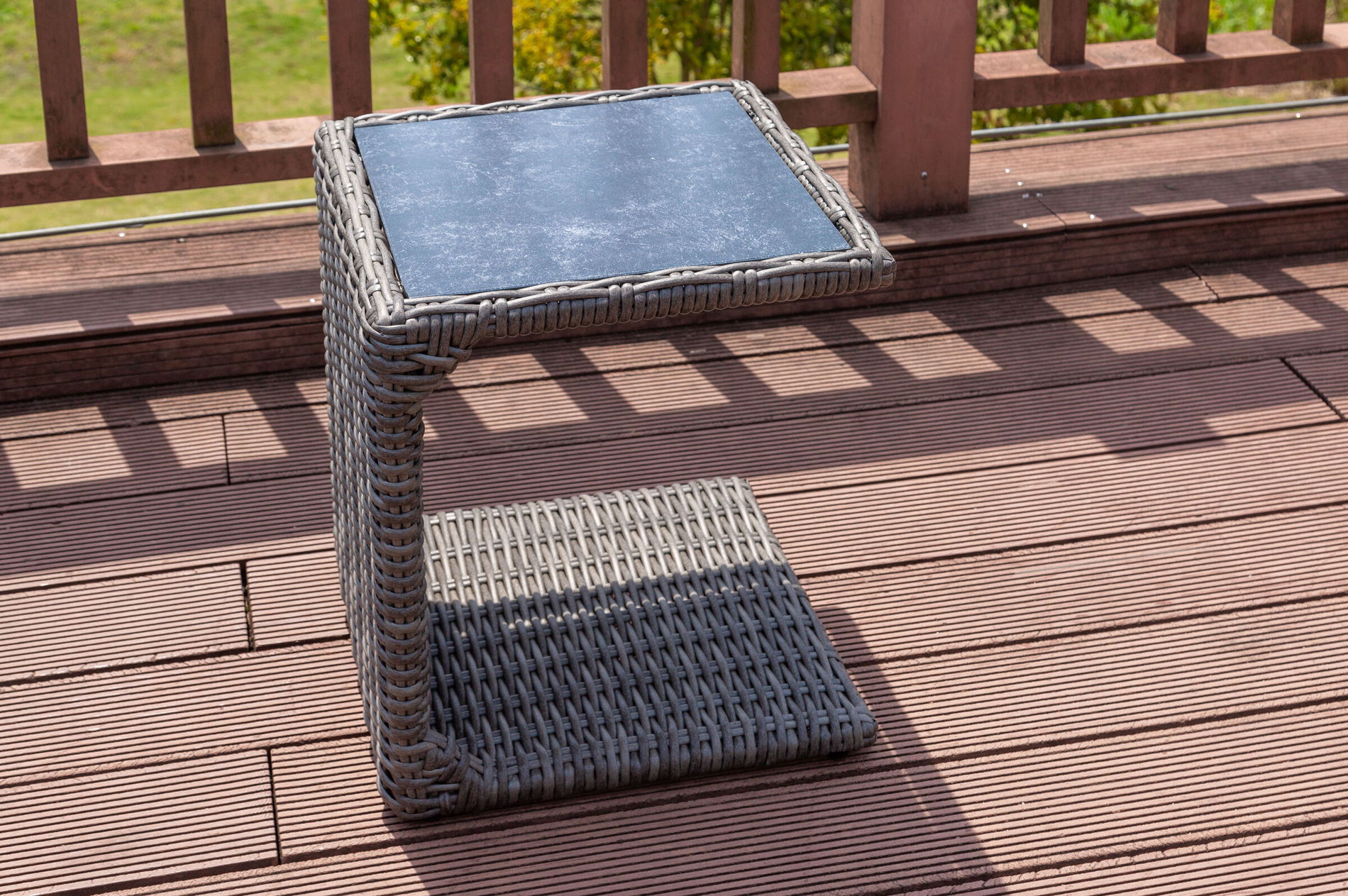 OUTFLEXX Table d'appoint, grise, polyrattan, 45 x 45 x 50 cm, plateau Spraystone, intégré 18914__1