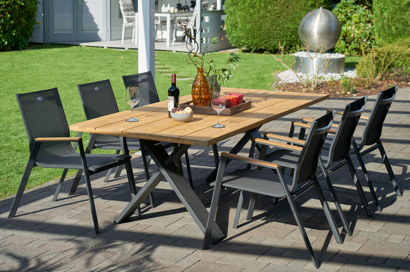 HARTMAN Salon de jardin Xanadu / Aruba Set, xerix/anthracite, Alu/Teck, 6 fauteuils empilables, accoudoirs en teck, 220 x 100 cm 21171__1